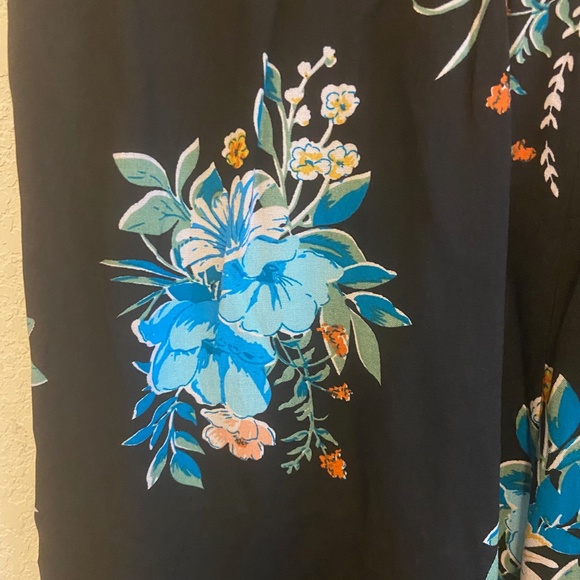 Hype Wide Leg Floral Pants - Picture 6 of 6